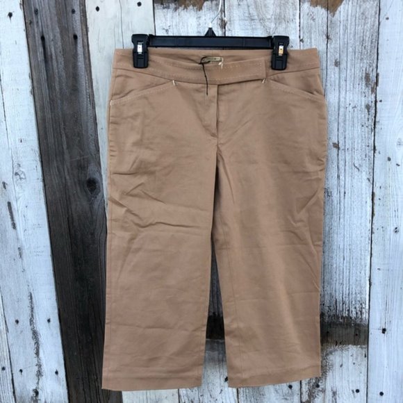 NEW Max Studio Capri Shorts - Picture 3 of 8